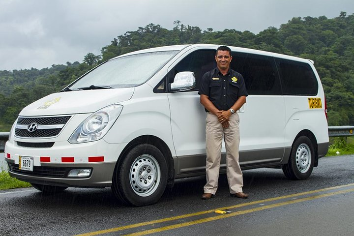 Private Transfer From Manuel Antonio To La Fortuna From 1 to 6 passengers - Photo 1 of 6